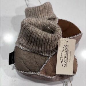 NWT Overland Sheepskin Baby Booties